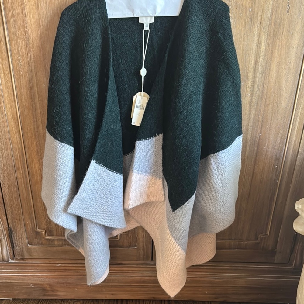 Elegant Black and Gray Women's Sweater